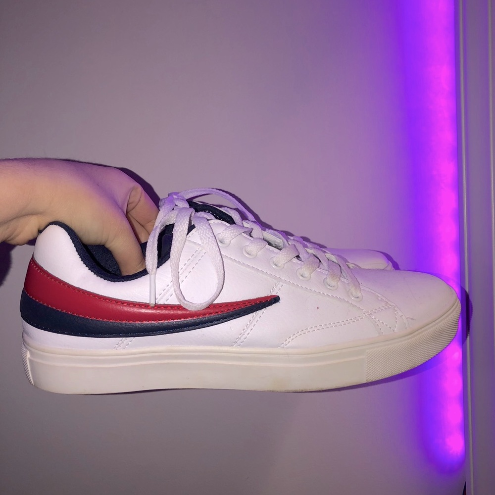 Low-top FILA sneakers